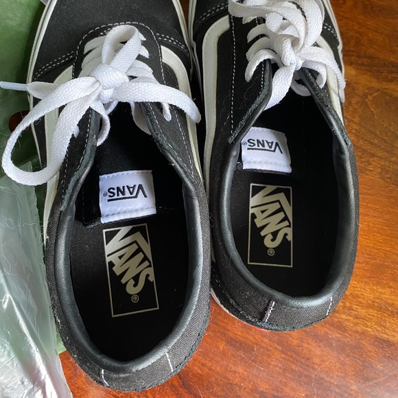 Vans Classic Old Skool Black and white Skate Shoe size US women's 7.5 - Picture 8 of 9